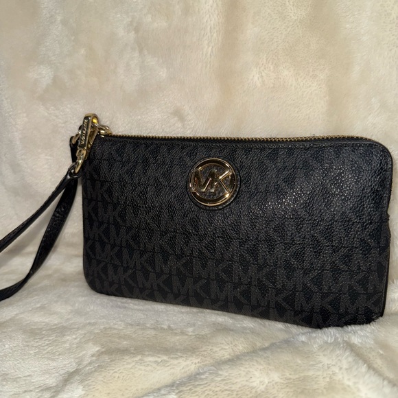 Michael Kors Black Wristlet Clutch - Picture 8 of 9